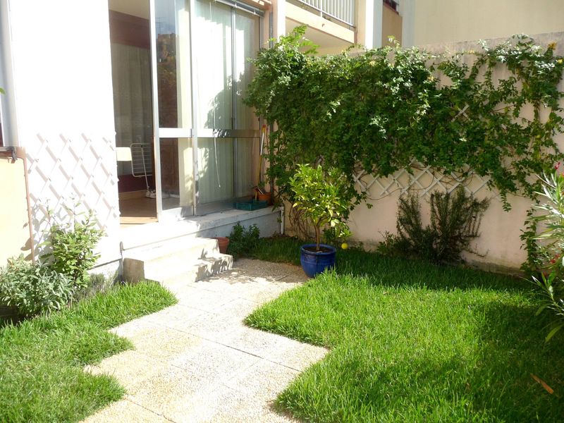 Appartement en rez de jardin TALENCE